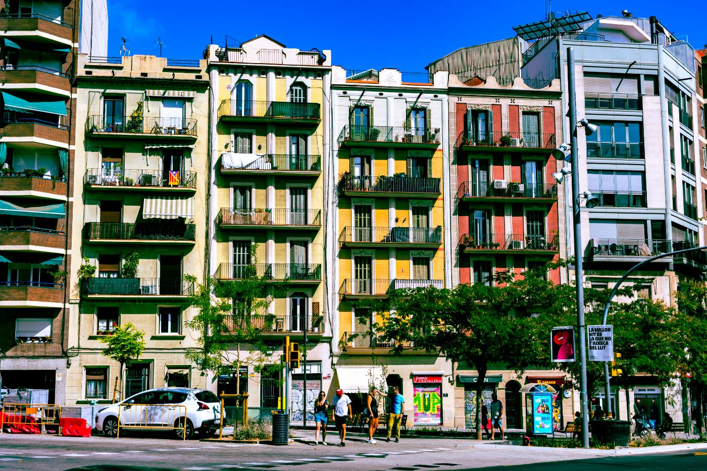 Architettura urbana fotografata in bianco e nero
