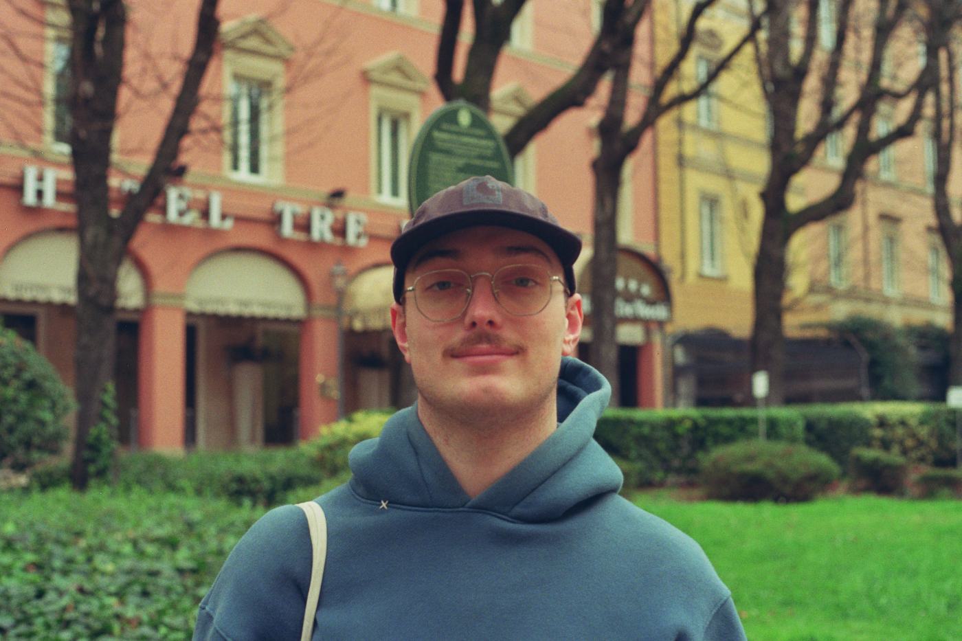 Ritratto di Filippo Santarossa, fotografo professionista